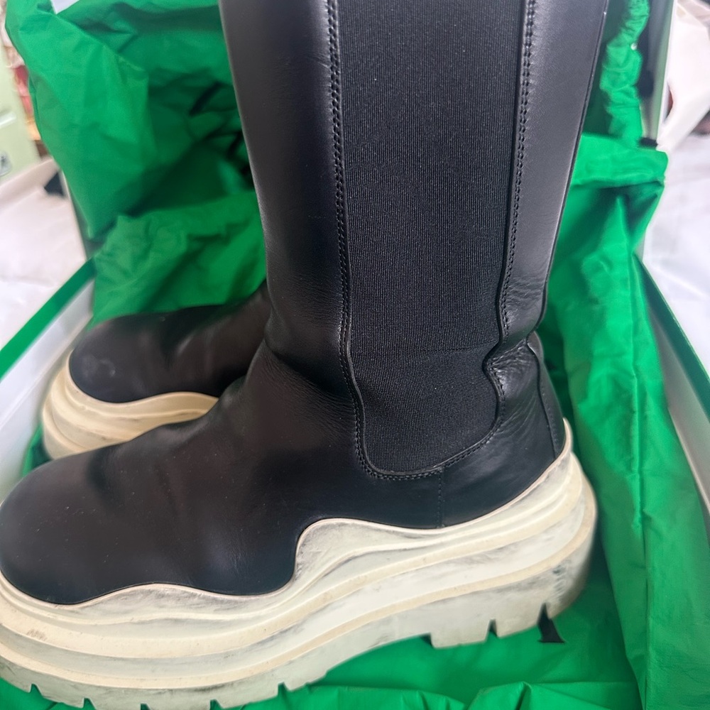 Bottega Veneta Black Leather Boots with Cream Soles